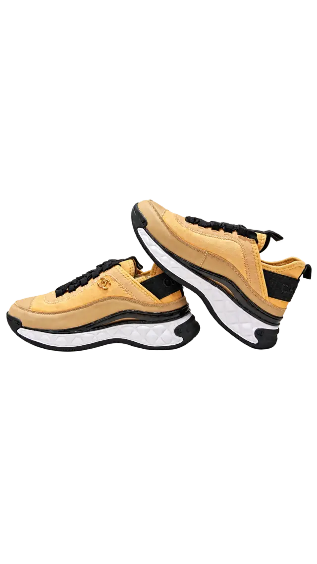 Chanel CC Sneakers بيج