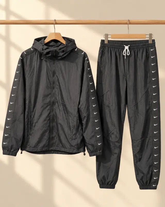 Nike Sportswear Swoosh Woven Tracksuit أسود