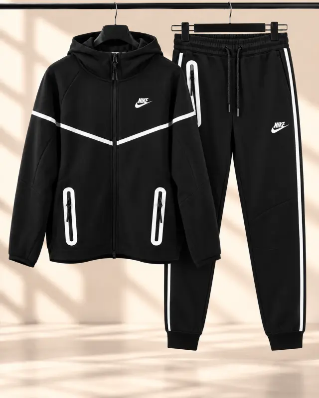 Nike Tech Fleece أسود