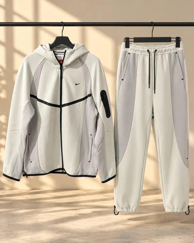 Nike Tech Fleece Colour-Block Windrunner رمادي فاتح