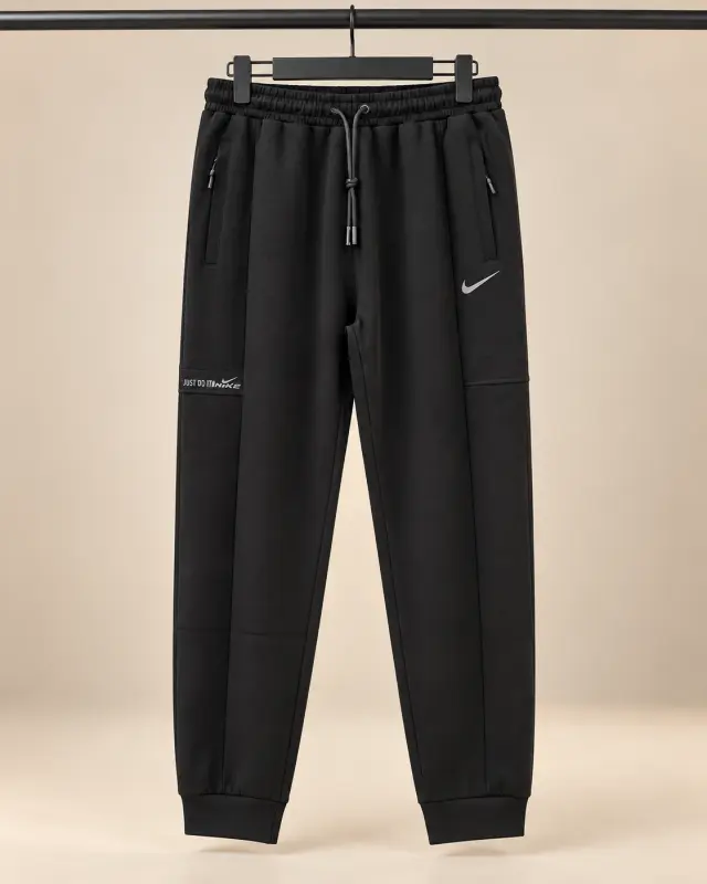 Nike Sweatpants أسود