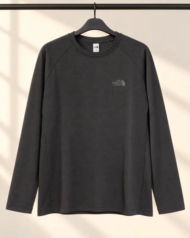 The North Face sweatshirt أسود