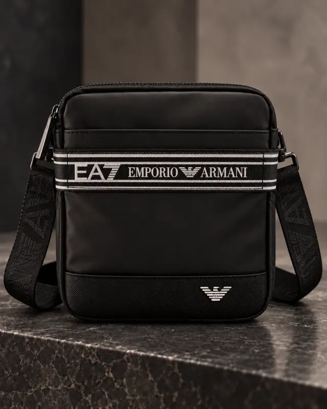 EA7 Emporio Armani أسود