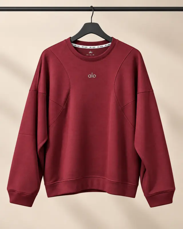 Alo Yoga Accolade Crew Neck Pullover أحمر